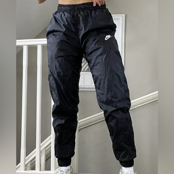 Nike Pants - Nike Windrunner Woven Lined pants